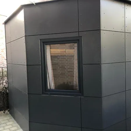 Apartment Tiny House Nike