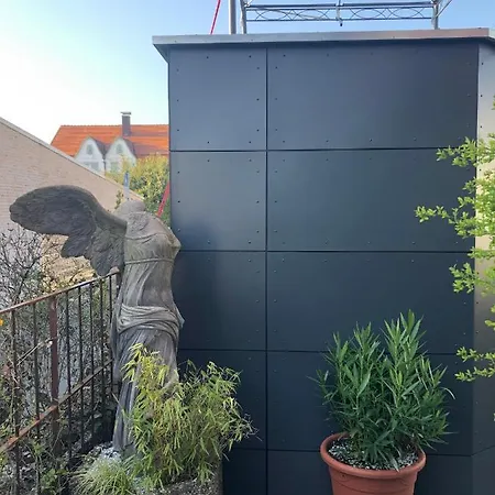 Tiny House Nike 泰特南